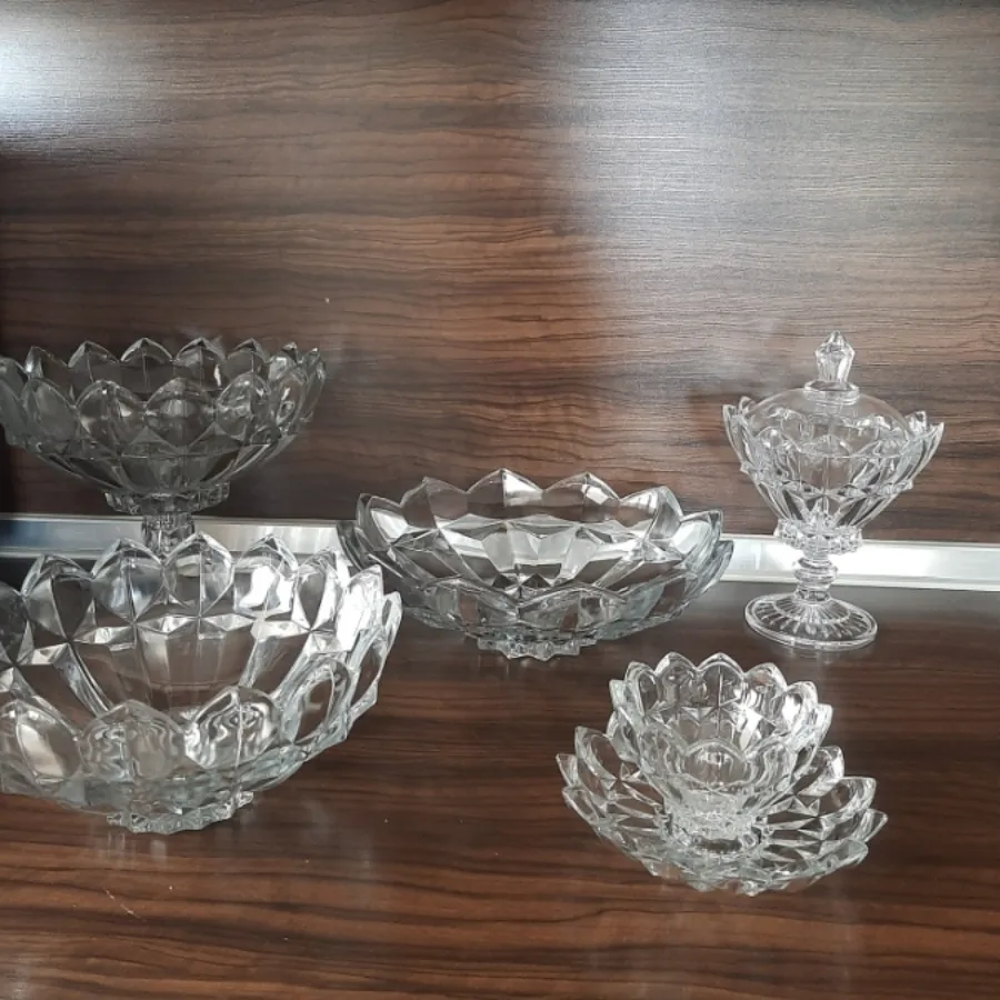 میوه خوری اجیل خوری شکلات