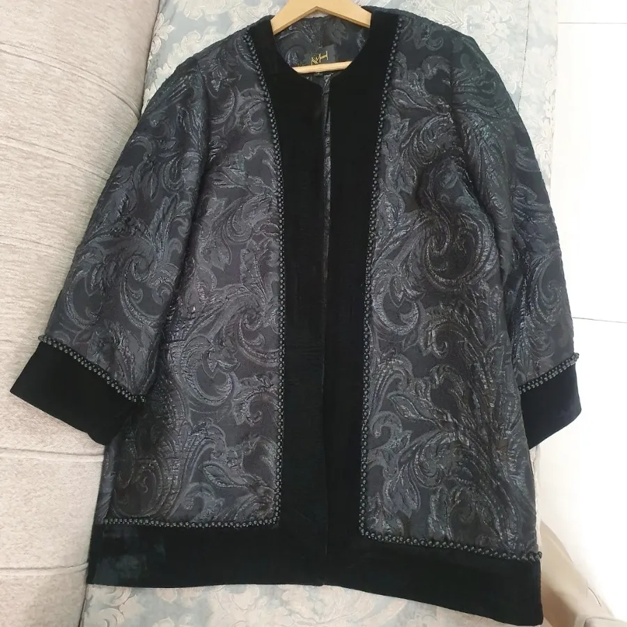 مانتو ژاکارد