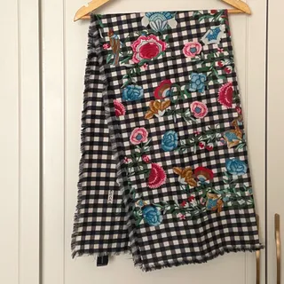 روسری ابریشمی