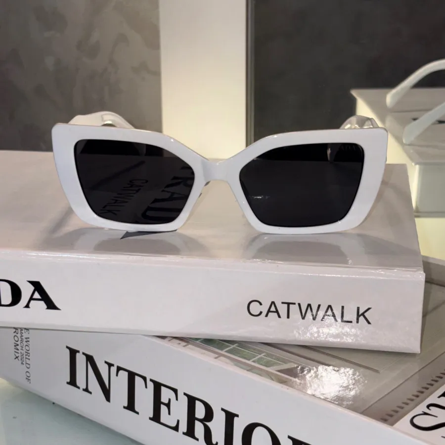 عینک آفتابی سفید