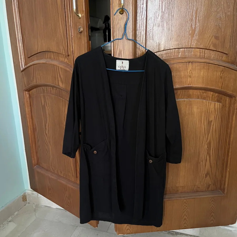 مانتو مشکی ساده کوتاه