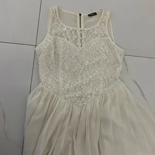 پیراهن سفید