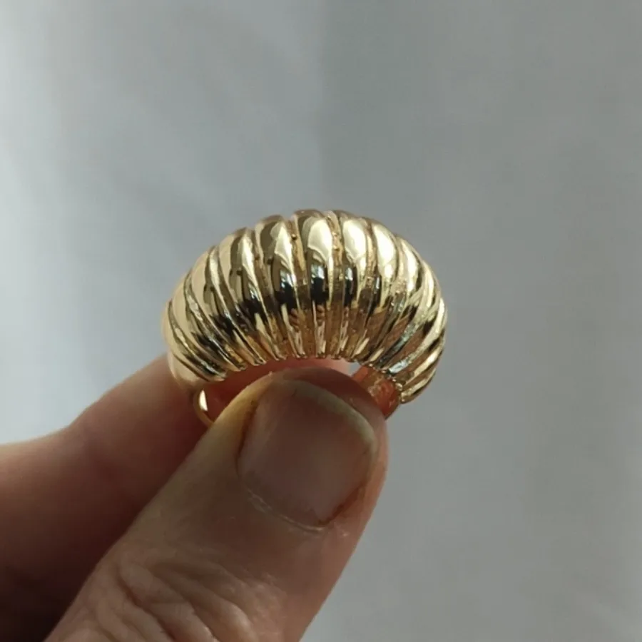 انگشتر زیبا،خاص وبا کیفیت