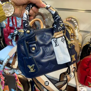 کیف ال وی صندوقی