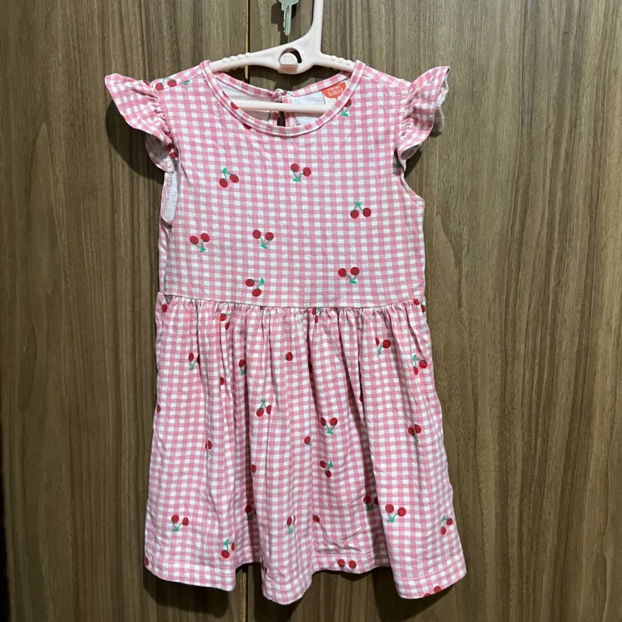 پیراهن بچگانه