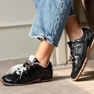 کتونی برند نیشانتاشی