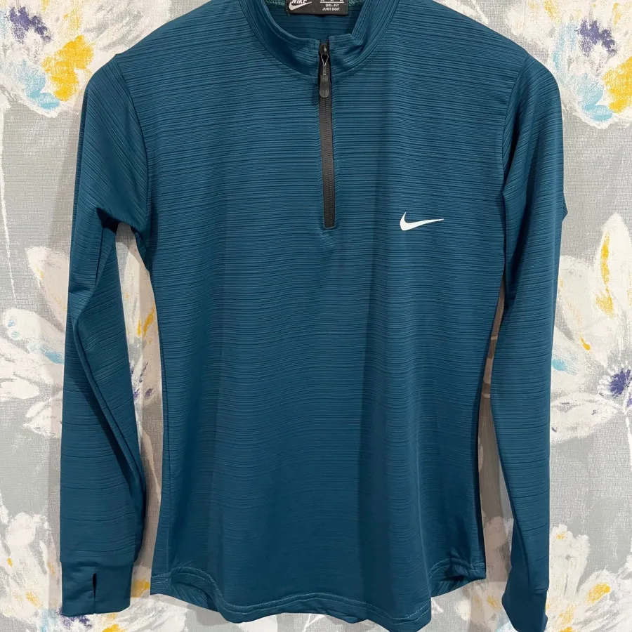 بلوز ورزشی نایک