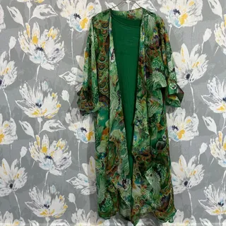 لباس دو‌تیکه زنانه