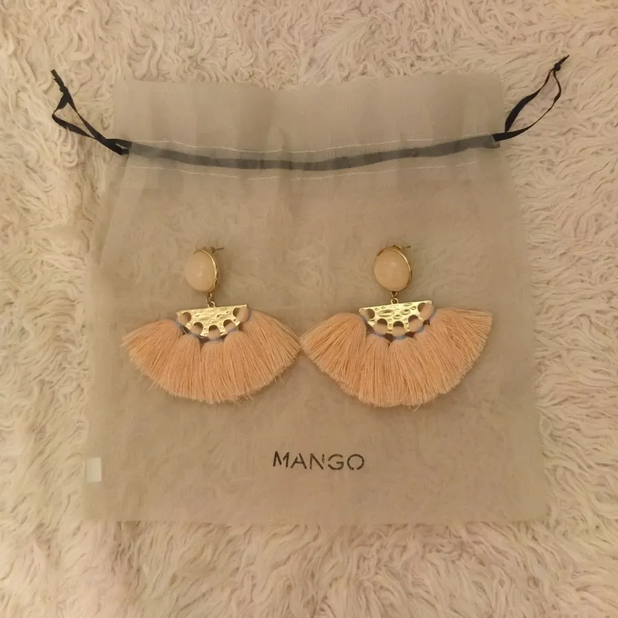 گوشواره MANGO