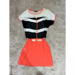 پیراهن دخترانه