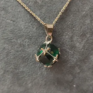 گردنبند نگین مکعبی زیبا