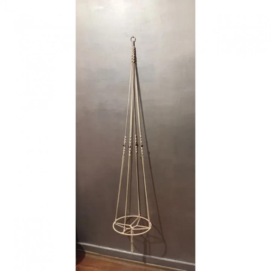 جاگلدانی مکرومه