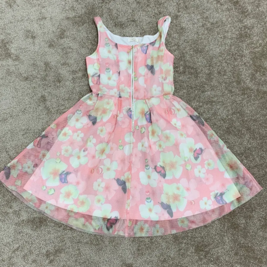 پیراهن بچگانه