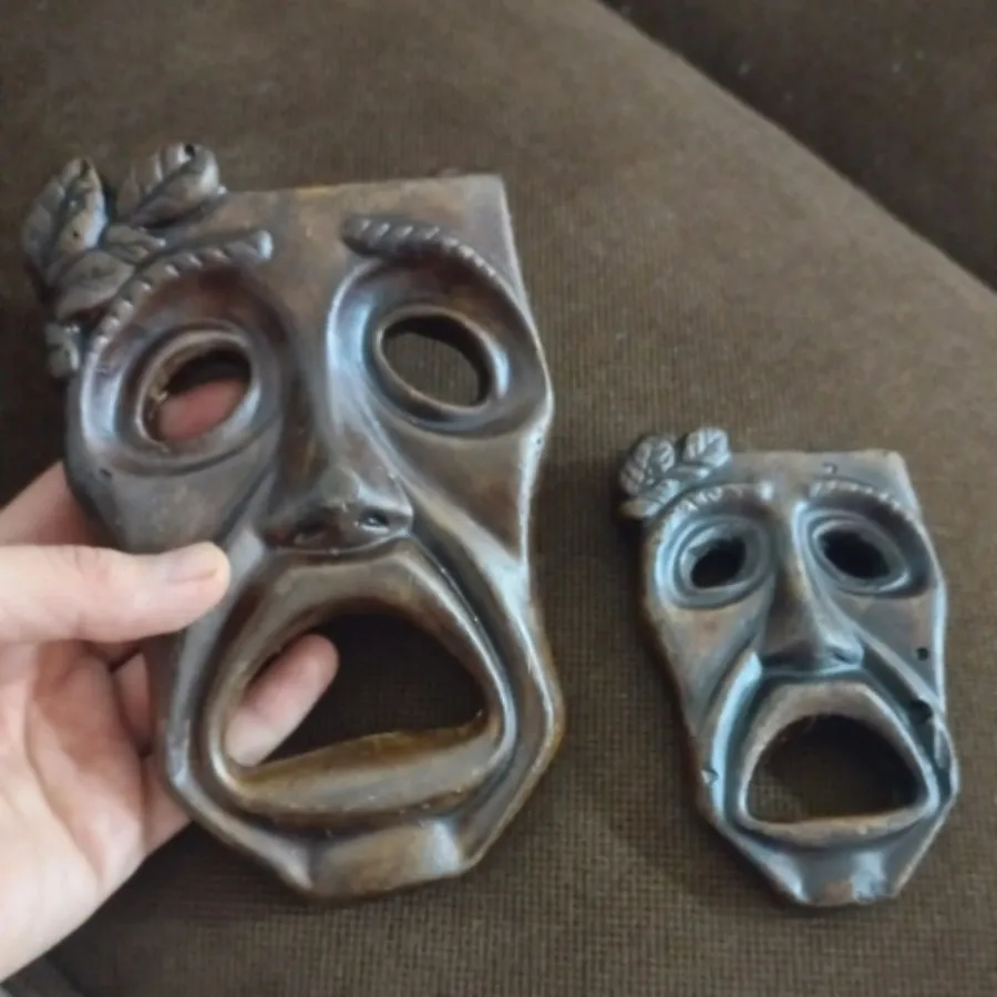 دیوارکوب صورتک