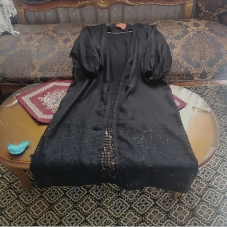 مانتو مشکی آستین پفی حریر