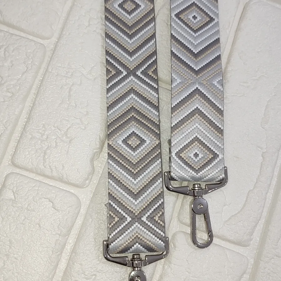 بند برزنتی طرحدار