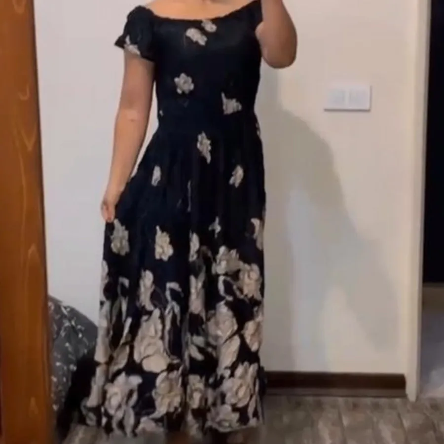 پیراهن ساحلس