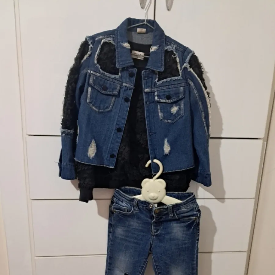 کت و شلوار جین با زیره