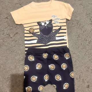 بلوز و شلوار بچگانه