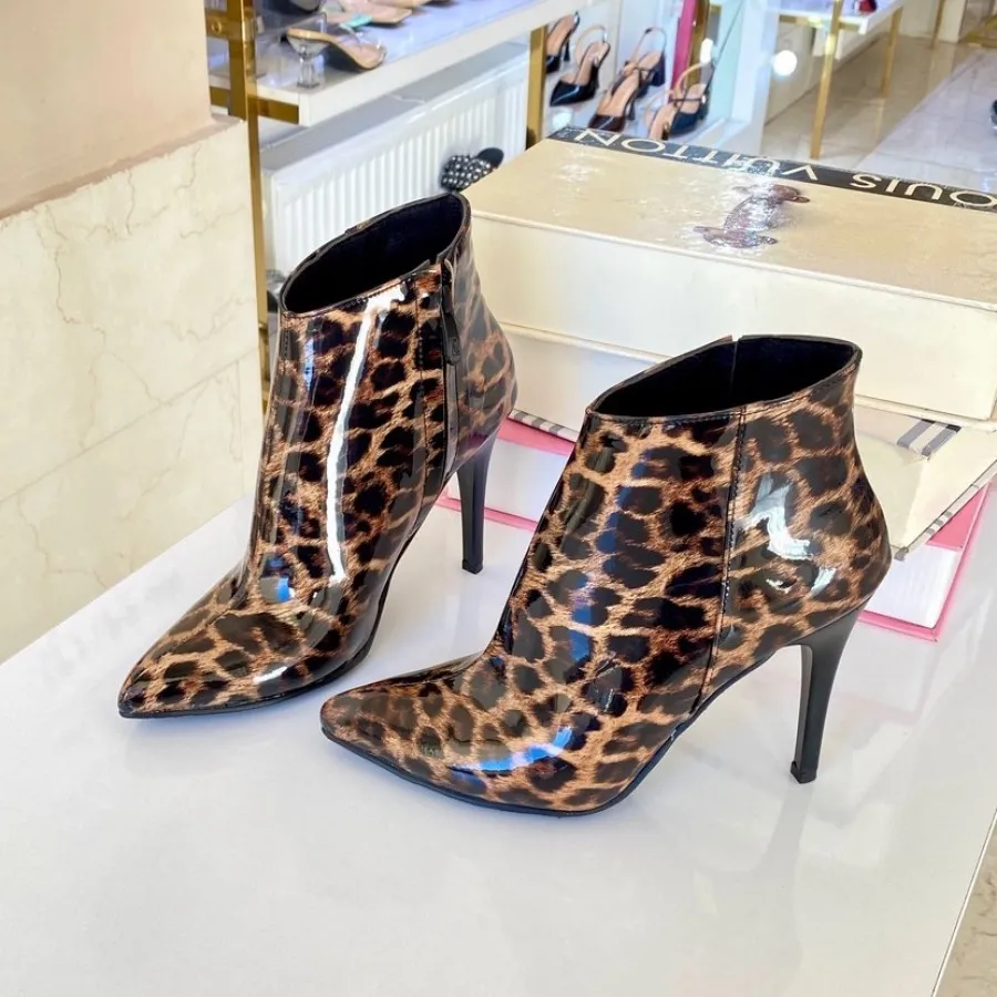 نیم بوت ورنی پلنگی