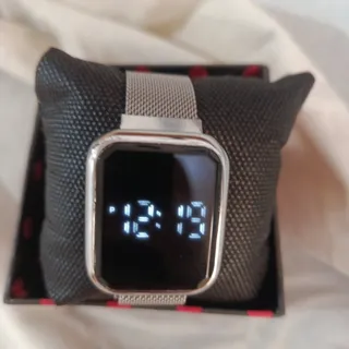 ساعت دیجیتالی