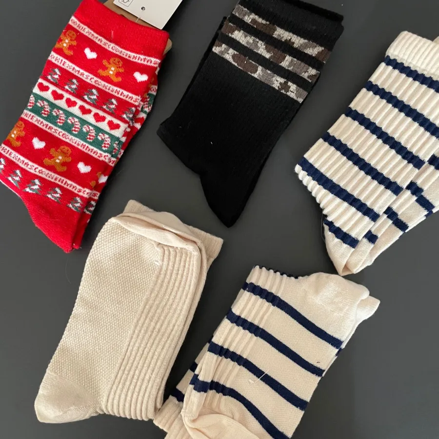 جوراب های دلبر