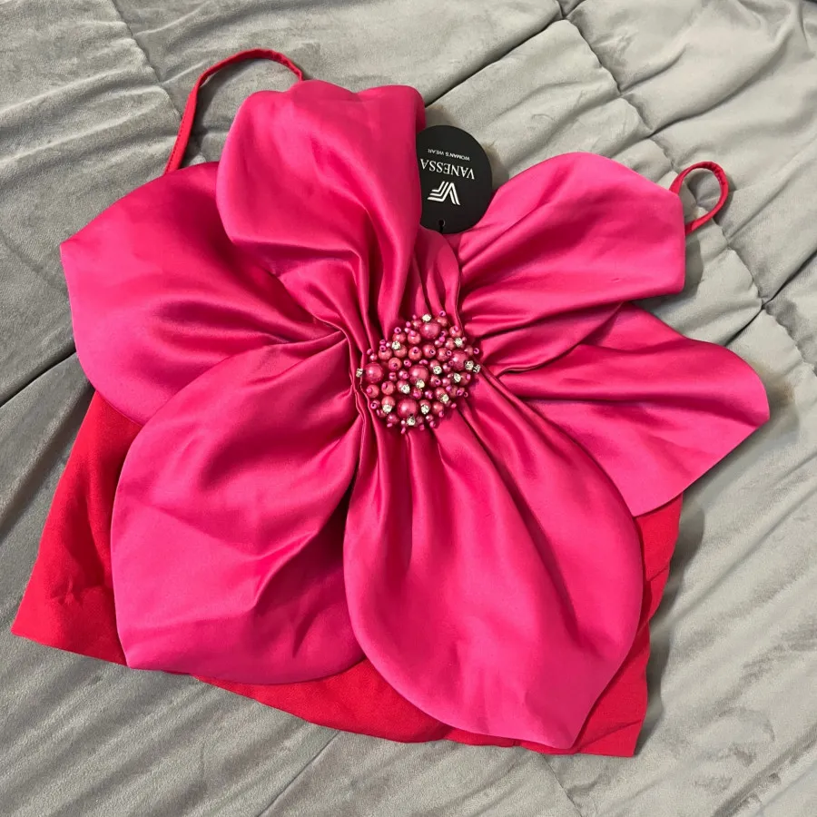 کراپ مجلسی طرح گل