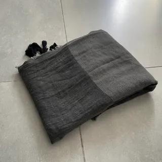 شال نخی منگوله دار