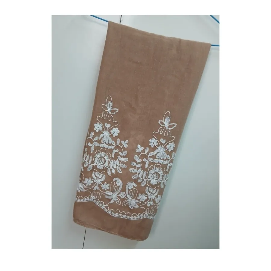 شال زنانه کرم گلدوزی