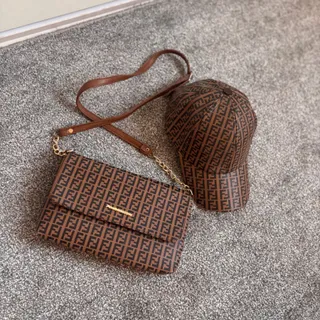 ست کلاه و کیف فندی