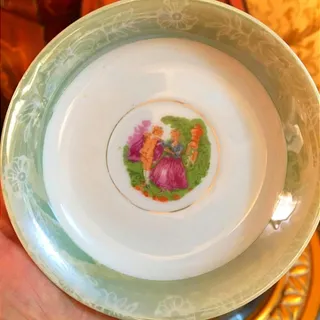 نعلبکی های قدیمی دنسی