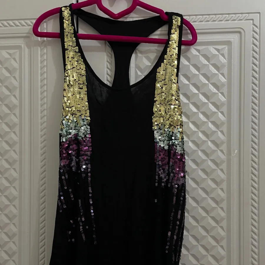 تاپ زنانه خارجی پولکدوزی