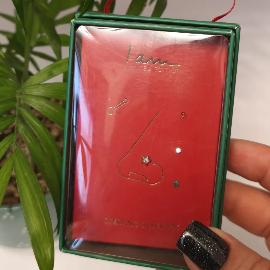 پیرسینگ بینی نقره