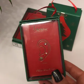 پیرسینگ گوش نقره