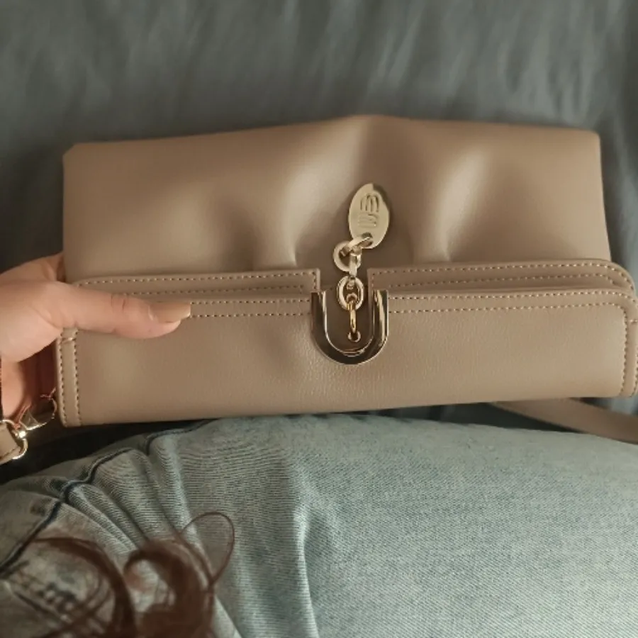 کیف بوفالوسفید