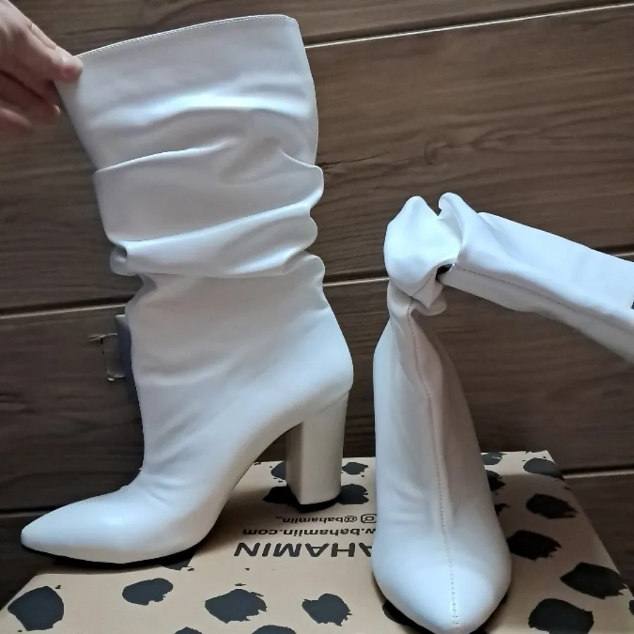 بوت خارجی سفید