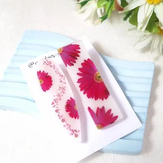 گیره رزینی بابونه صورتی