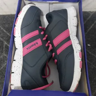 کفش مارک kinetix