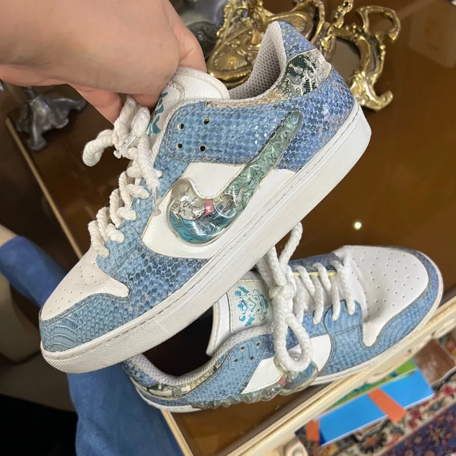 کتانی نایک دراگون