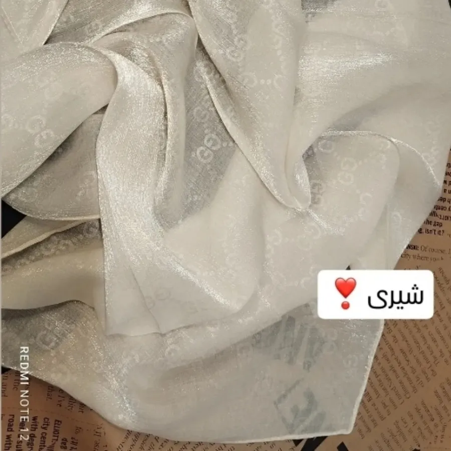 شال و مینی اسکارف