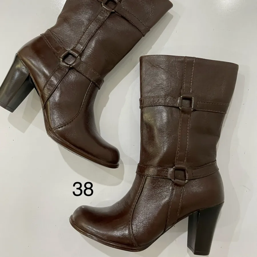 بوت چرم قهوه ای 38