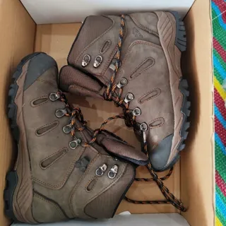 کفش کوهنوردی پایار