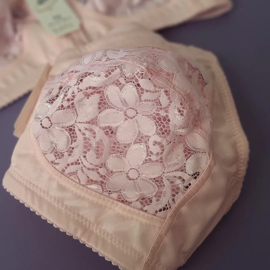 سوتین بدون فنر لعیا