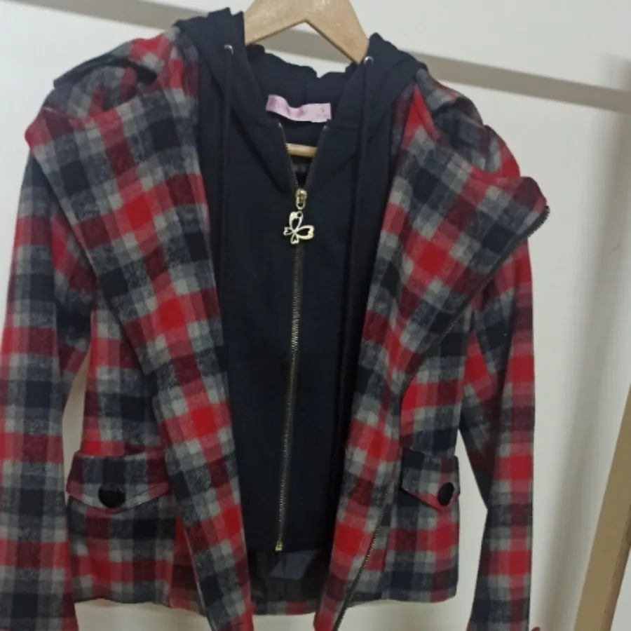 کت چهارخونه قرمز زمستانی