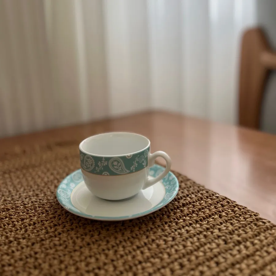 فنجان و نعلبکی چینی زرین