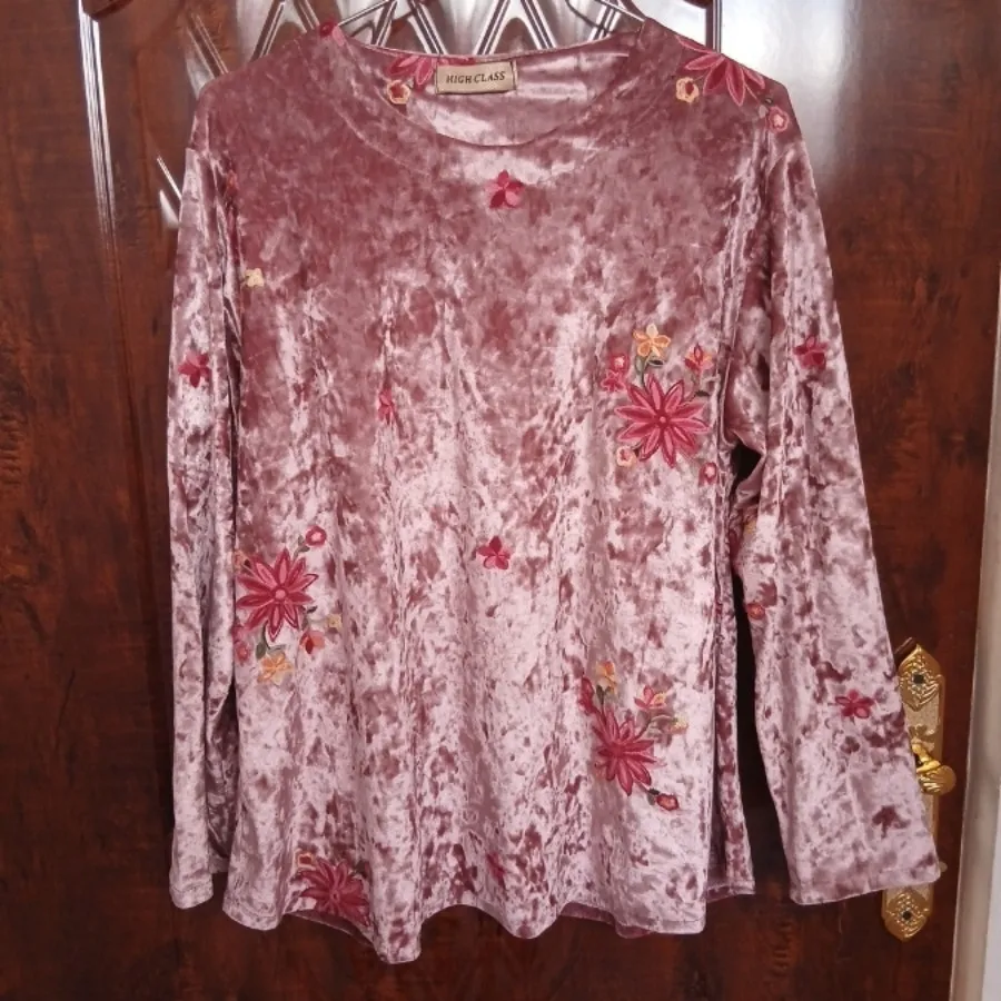 بلوز مخمل آینه ای گلدوزی