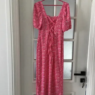 پیراهن پشت باز