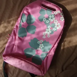 کوله پشتی دارای جای لبتاب