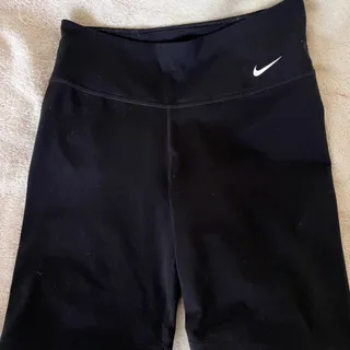 شلوارک ورزشی نایکی