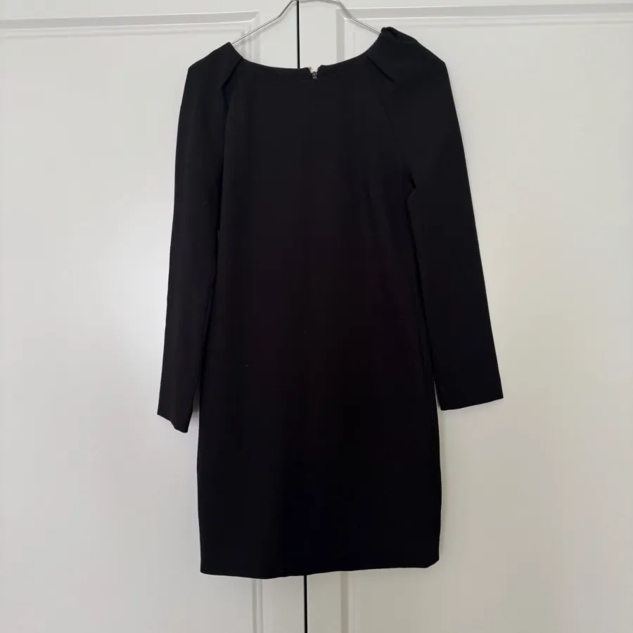 پیراهن مشکی کرم